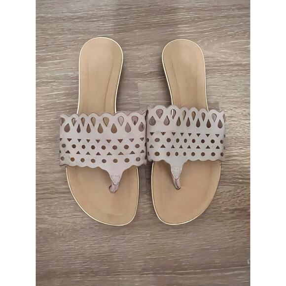 Tan Womans Thong Sandals Size 7.5 - Picture 6 of 16